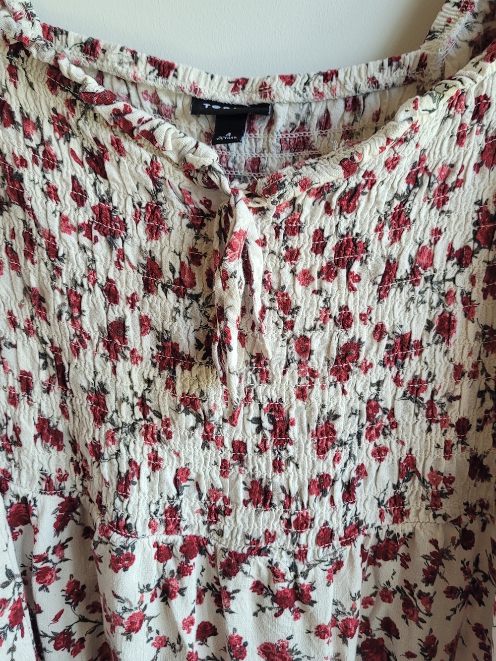 Torrid Floral Smocked Peplum Blouse Size 4 Ivory Red Long Sleeve Plus Size - Picture 4 of 6